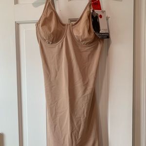 Shapewear underwire slip